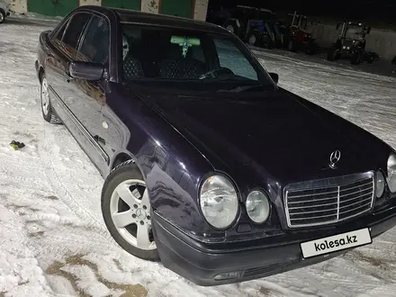 Mercedes-Benz E 280 1996 года за 2 600 000 тг. в Балхаш – фото 3