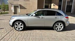 Infiniti FX35 2005 года за 7 000 000 тг. в Астана – фото 2