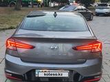 Hyundai Elantra 2019 года за 9 500 000 тг. в Алматы – фото 3