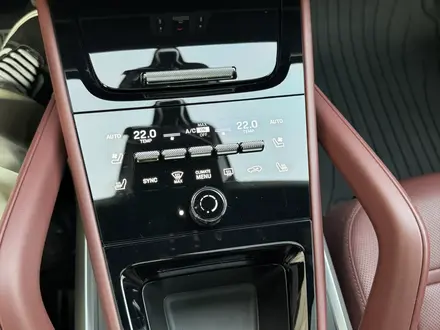 Porsche Cayenne Coupe 2024 года за 75 000 000 тг. в Алматы – фото 25