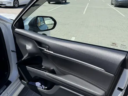 Toyota Camry 2019 года за 15 000 000 тг. в Алматы – фото 9