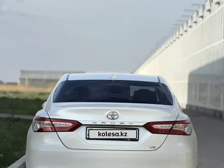 Toyota Camry 2019 года за 15 000 000 тг. в Алматы – фото 2