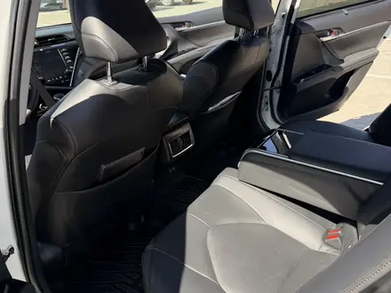 Toyota Camry 2019 года за 15 000 000 тг. в Алматы – фото 5