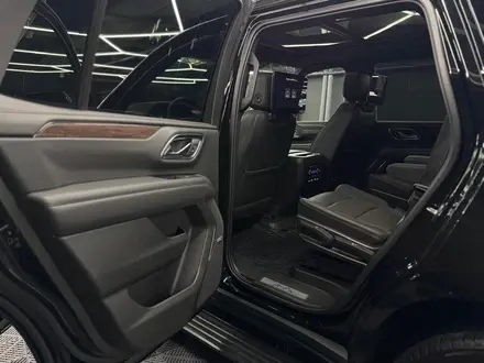 Chevrolet Tahoe 2022 года за 45 700 000 тг. в Алматы – фото 15