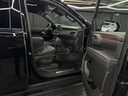 Chevrolet Tahoe 2022 года за 45 700 000 тг. в Алматы – фото 17