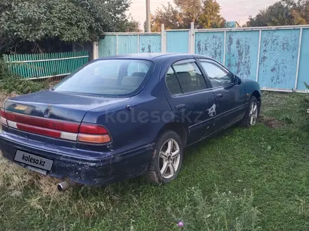 Nissan Maxima 1996 года за 650 000 тг. в Зайсан – фото 3