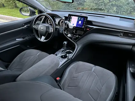 Toyota Camry 2023 года за 17 300 000 тг. в Караганда – фото 11