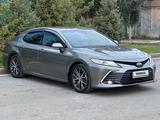 Toyota Camry 2023 года за 17 300 000 тг. в Караганда – фото 4