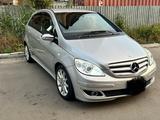 Mercedes-Benz B 200 2006 годаүшін3 600 000 тг. в Петропавловск – фото 2