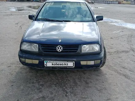 Volkswagen Vento 1995 года за 1 200 000 тг. в Шу – фото 4