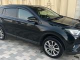 Toyota RAV4 2016 года за 12 500 000 тг. в Шымкент – фото 3