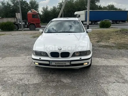 BMW 528 1997 года за 3 000 000 тг. в Шымкент – фото 4