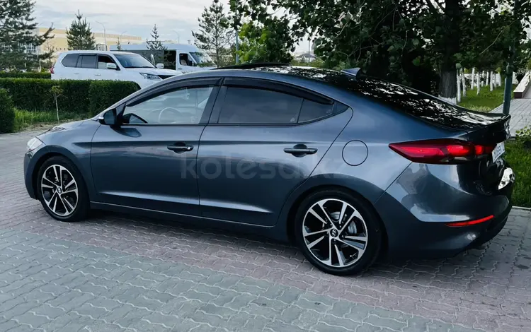 Hyundai Elantra 2018 года за 7 100 000 тг. в Актау