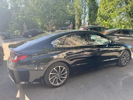 Hyundai Sonata 2021 года за 10 500 000 тг. в Алматы – фото 5