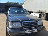 Mercedes-Benz E 220 1994 годаүшін4 450 000 тг. в Алматы – фото 4