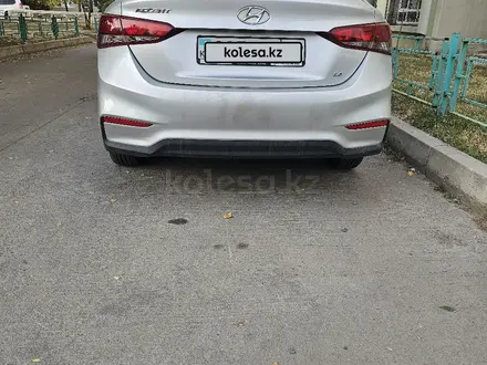 Hyundai Accent 2017 года за 6 900 000 тг. в Алматы – фото 2