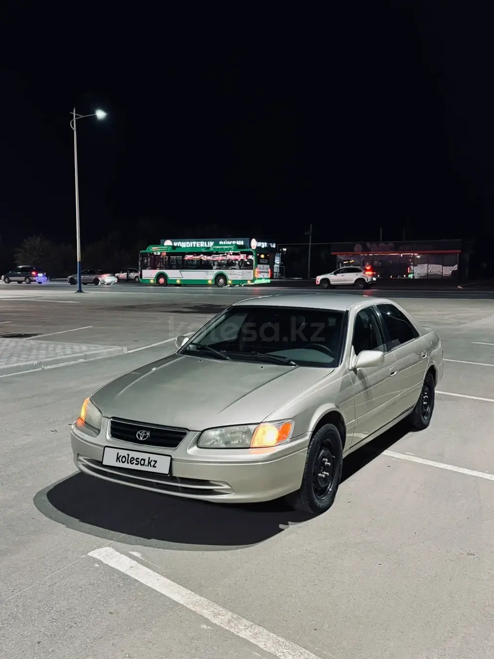 Toyota Camry, 2001