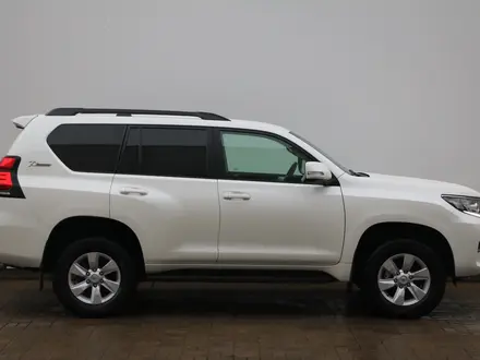 Toyota Land Cruiser Prado 2022 года за 26 450 000 тг. в Астана – фото 17