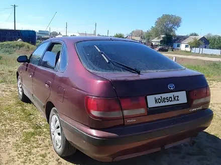 Toyota Carina E 1995 года за 2 200 000 тг. в Актобе – фото 2