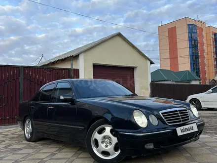 Mercedes-Benz E 430 2001 года за 5 800 000 тг. в Атырау – фото 12