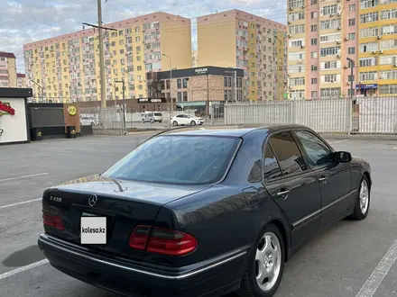 Mercedes-Benz E 430 2001 года за 5 800 000 тг. в Атырау – фото 5