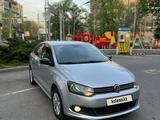 Volkswagen Polo 2014 года за 5 300 000 тг. в Алматы – фото 2