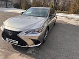 Lexus ES 350 2021 года за 27 300 000 тг. в Алматы – фото 3