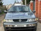 Volkswagen Passat 1993 годаүшін1 200 000 тг. в Усть-Каменогорск