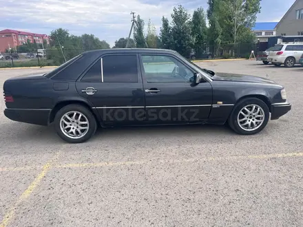 Mercedes-Benz E 280 1993 года за 2 000 000 тг. в Актобе – фото 3