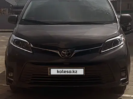 Toyota Sienna 2013 года за 12 500 000 тг. в Кульсары