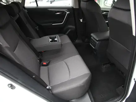 Toyota RAV4 2023 года за 17 200 000 тг. в Алматы – фото 16