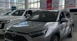 Toyota RAV4 Luxe 2023 года за 21 140 000 тг. в Атырау – фото 2