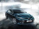 Стекло фары Toyota Camry v70 за 33 000 тг. в Алматы – фото 2