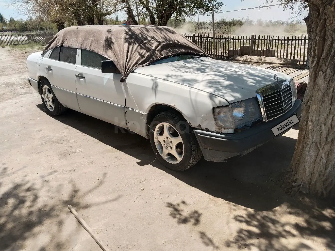 Mercedes-Benz E-Class, 1989