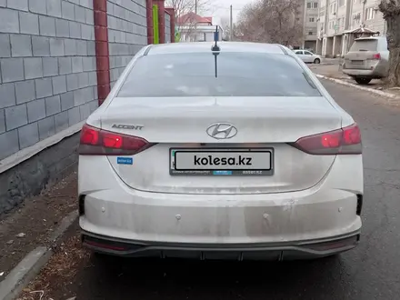 Hyundai Accent 2022 года за 8 600 000 тг. в Жанакорган – фото 3