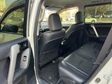 Toyota Land Cruiser Prado 2014 года за 16 600 000 тг. в Атырау – фото 4