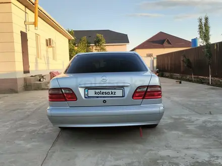 Mercedes-Benz E 280 2000 года за 5 300 000 тг. в Кызылорда – фото 3