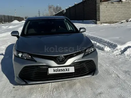 Toyota Camry 2019 года за 12 450 000 тг. в Алматы – фото 4