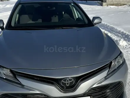 Toyota Camry 2019 года за 12 450 000 тг. в Алматы – фото 5