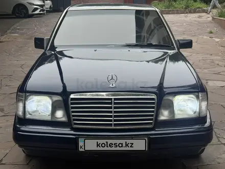 Mercedes-Benz E 280 1993 года за 2 200 000 тг. в Алматы – фото 4