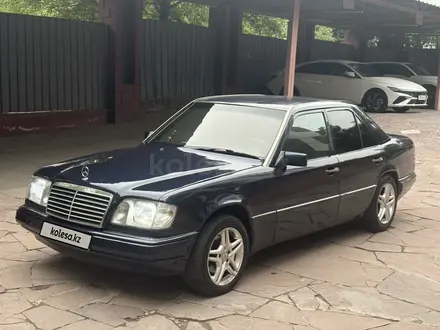 Mercedes-Benz E 280 1993 года за 2 200 000 тг. в Алматы – фото 5