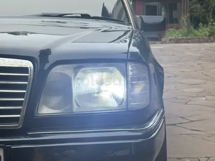 Mercedes-Benz E 280 1993 года за 2 200 000 тг. в Алматы – фото 7