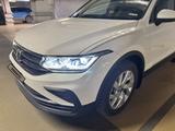 Volkswagen Tiguan 2021 года за 16 500 000 тг. в Астана – фото 5