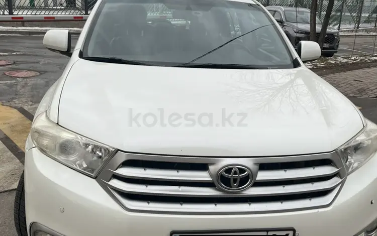 Toyota Highlander 2011 года за 12 800 000 тг. в Алматы