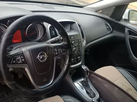 Opel Astra 2014 года за 5 300 000 тг. в Жанаозен – фото 5