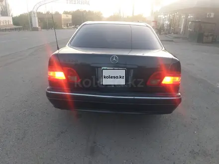 Mercedes-Benz E 230 1996 года за 1 980 000 тг. в Алматы – фото 6