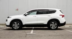 Hyundai Santa Fe 2021 года за 14 990 000 тг. в Актау – фото 3