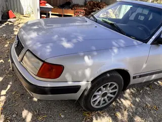 Audi 100