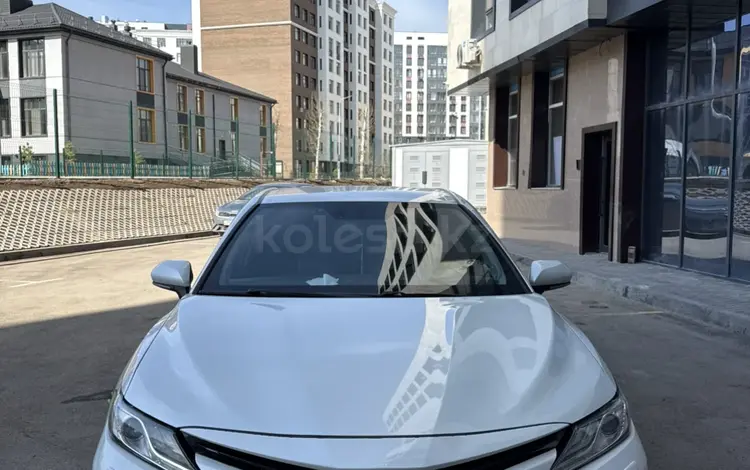 Бампер Камри 70 белый жемчуг за 55 000 тг. в Караганда