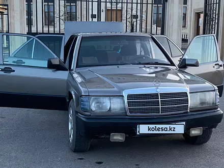 Mercedes-Benz E 200 1992 года за 1 400 000 тг. в Караганда – фото 4